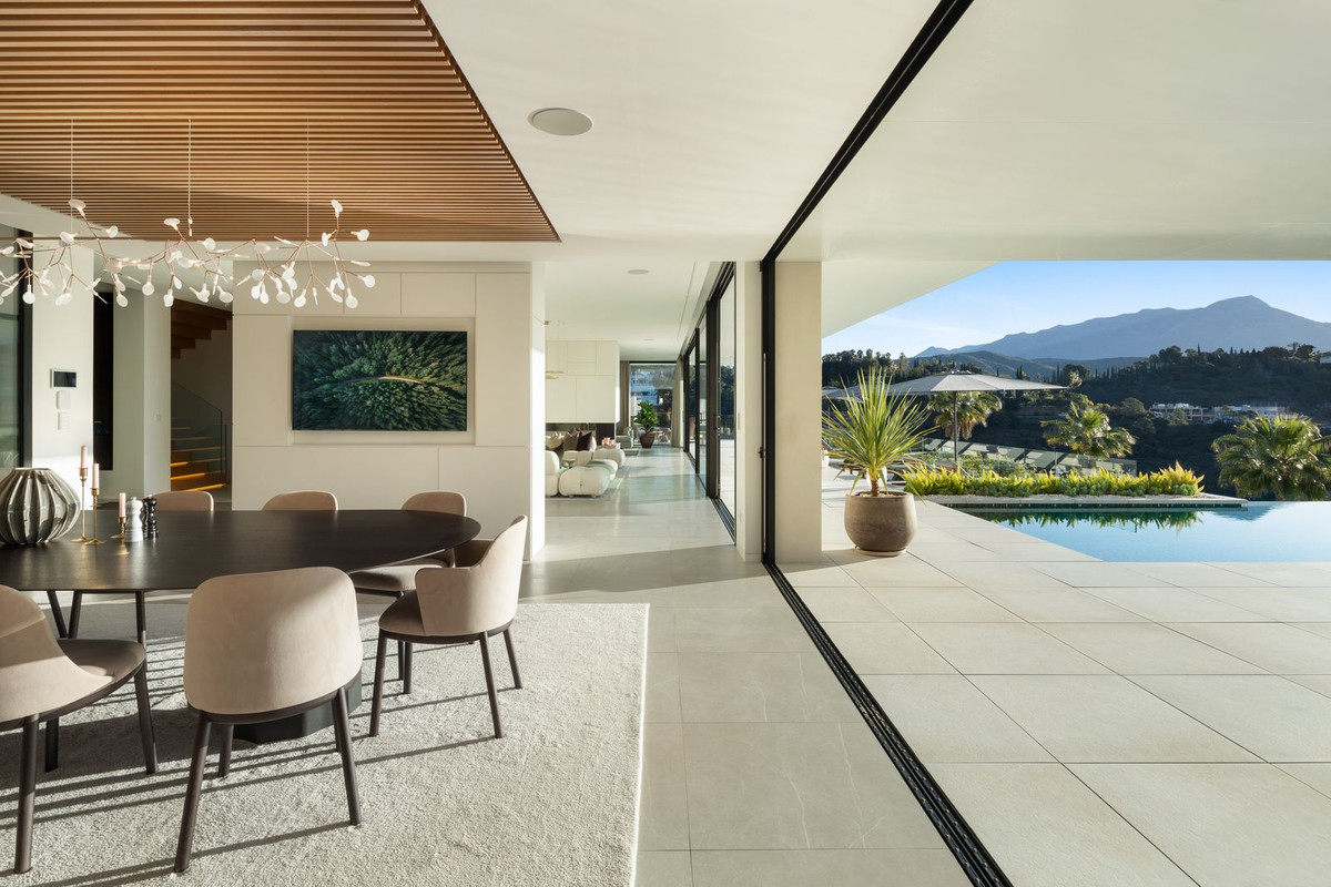 8 Bed, 8 Bath, HouseFor Sale, El Madroñal, Malaga