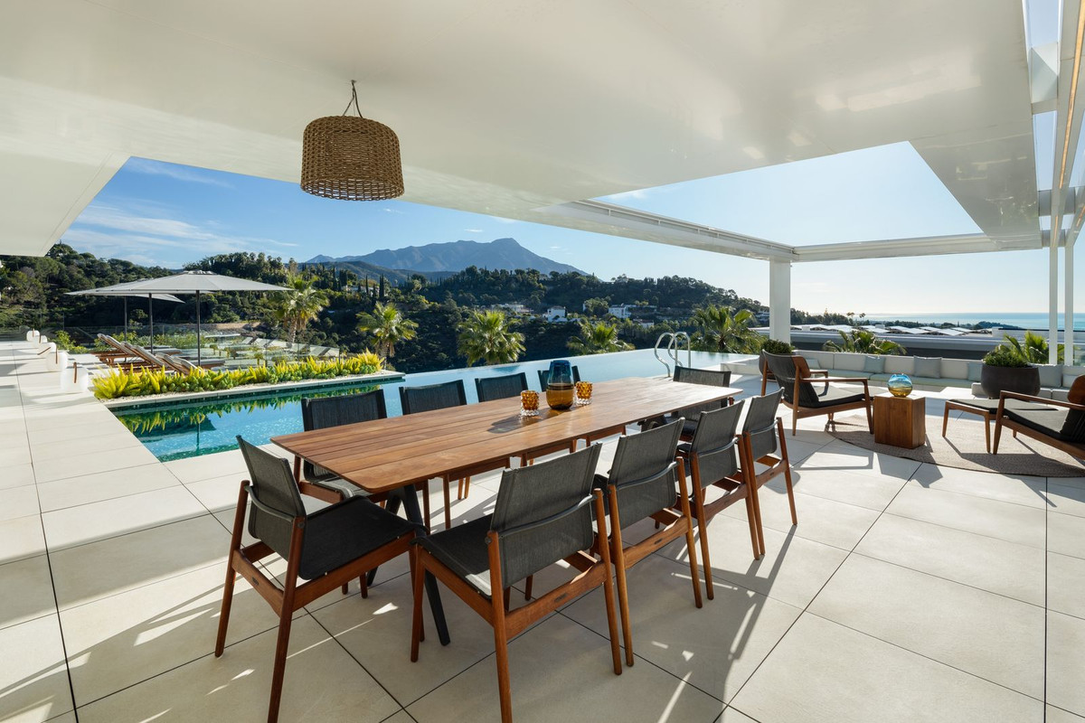 8 Bed, 8 Bath, HouseFor Sale, El Madroñal, Malaga