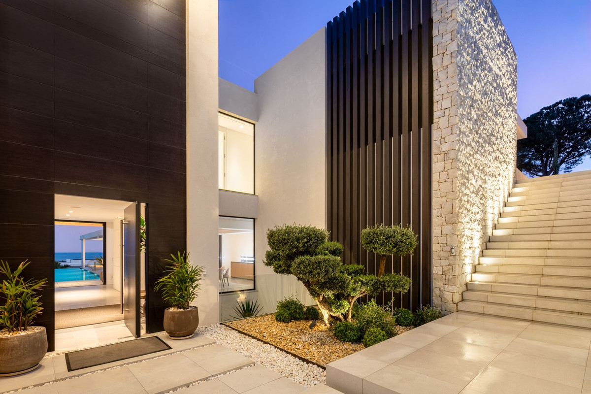 8 Bed, 8 Bath, HouseFor Sale, El Madroñal, Malaga