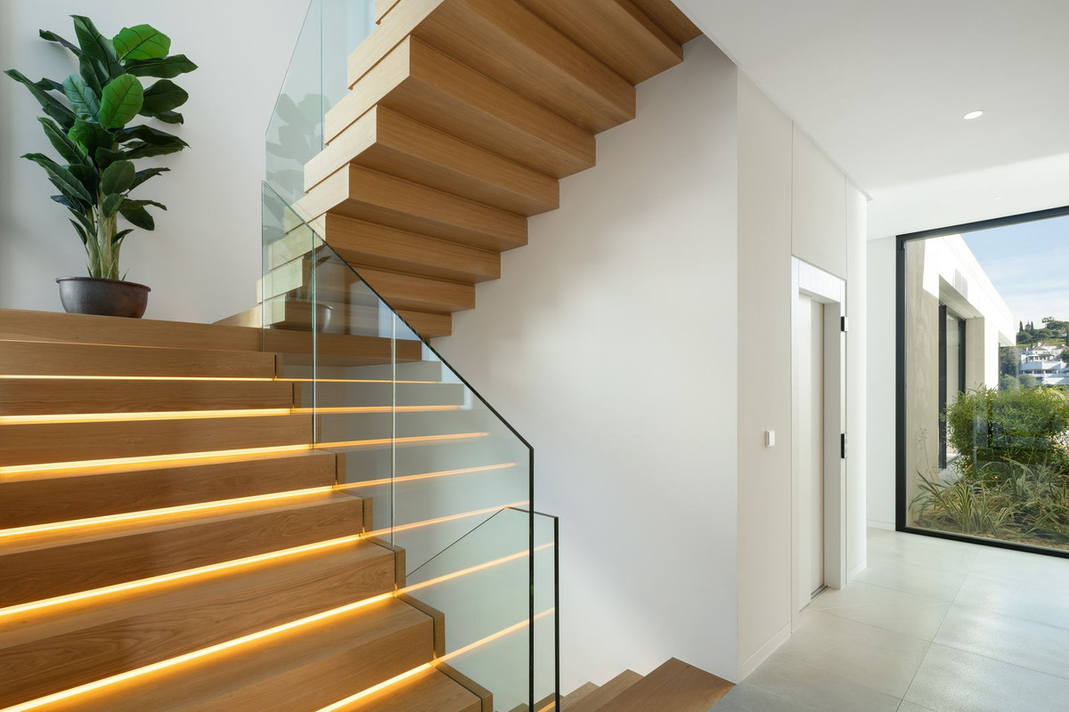 8 Bed, 8 Bath, HouseFor Sale, El Madroñal, Malaga