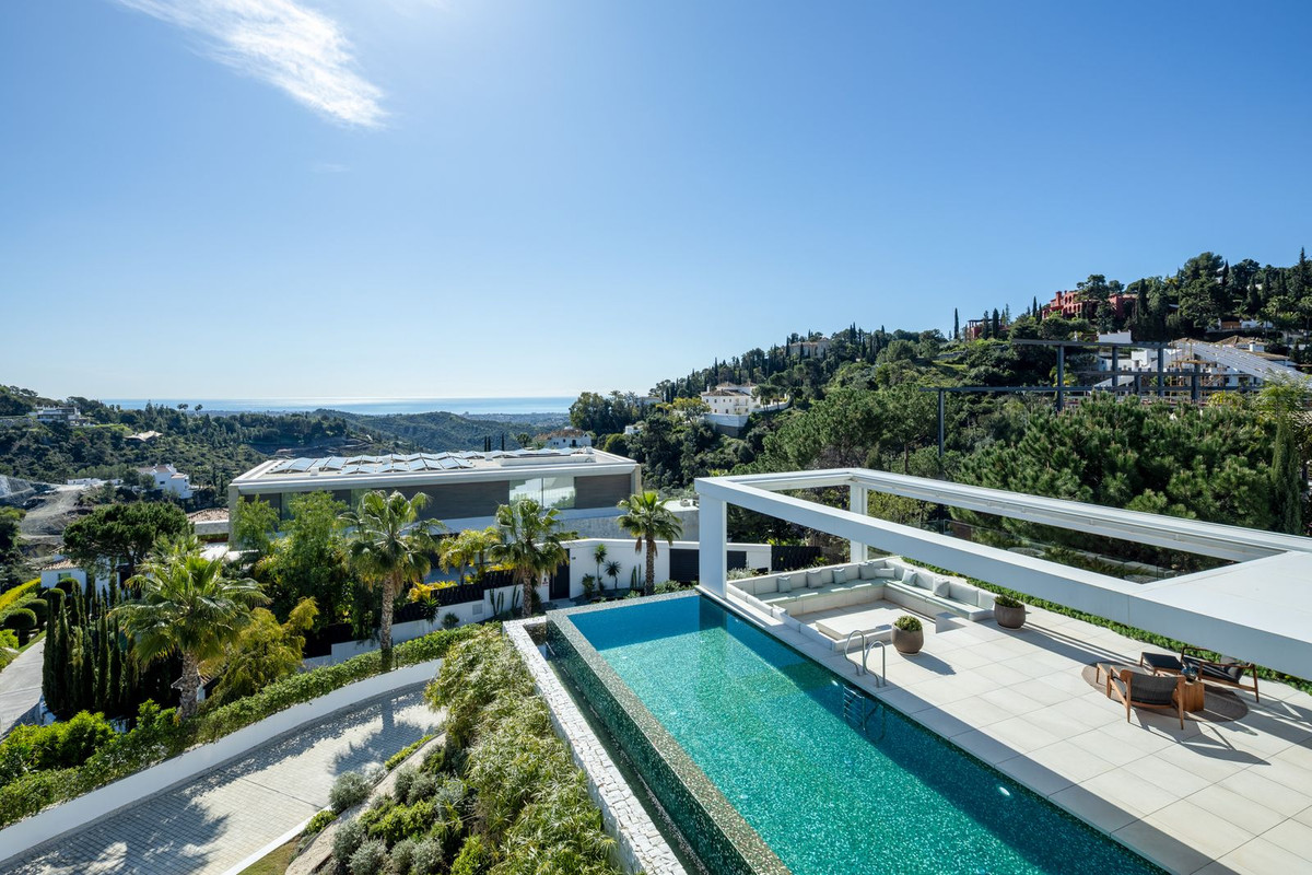 8 Bed, 8 Bath, HouseFor Sale, El Madroñal, Malaga