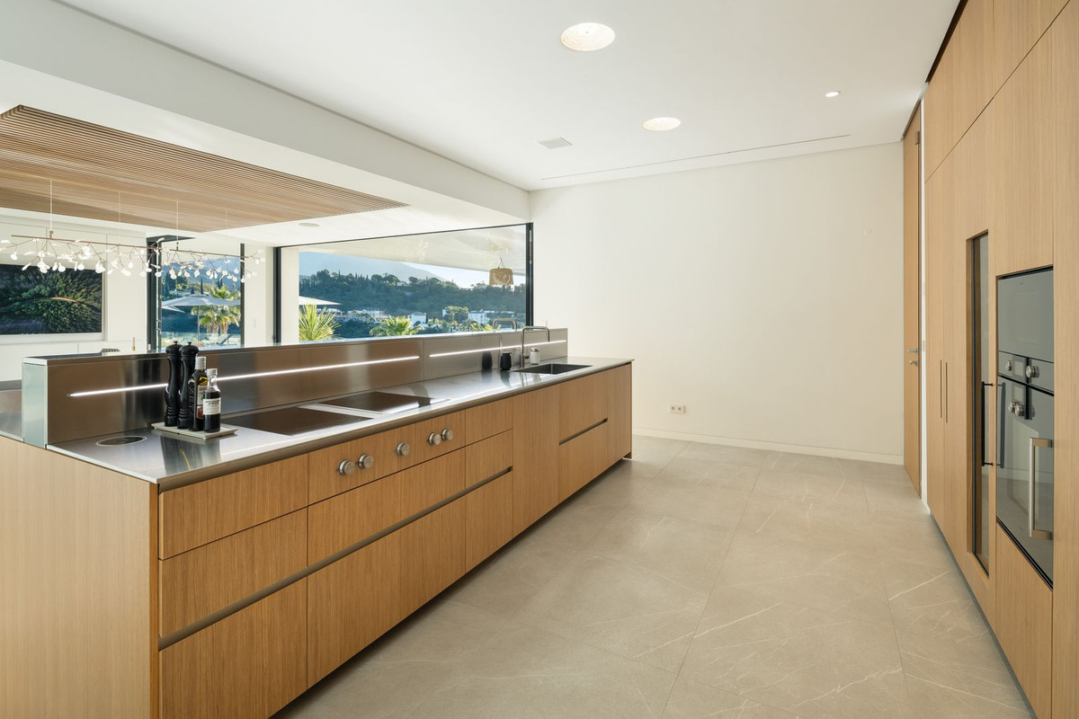 8 Bed, 8 Bath, HouseFor Sale, El Madroñal, Malaga