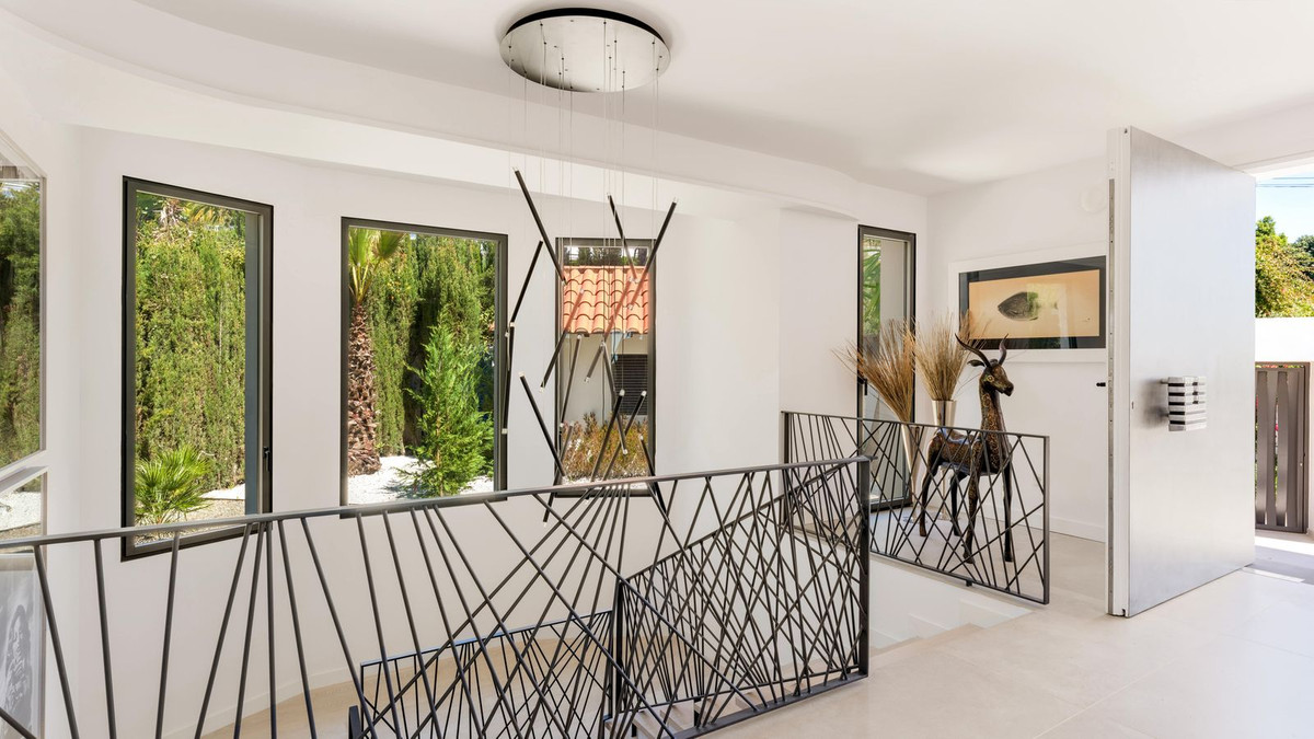 5 Bed, 5 Bath, HouseFor Sale, Nagüeles, Malaga