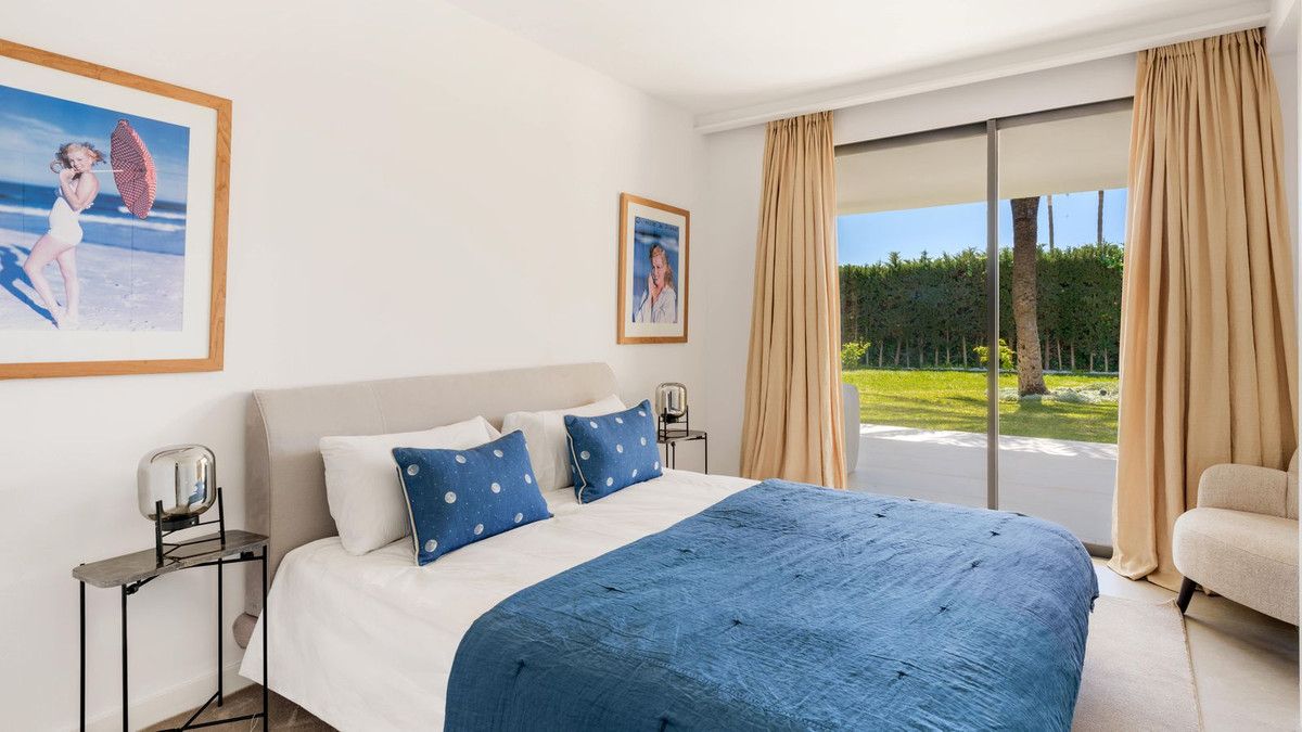 5 Bed, 5 Bath, HouseFor Sale, Nagüeles, Malaga