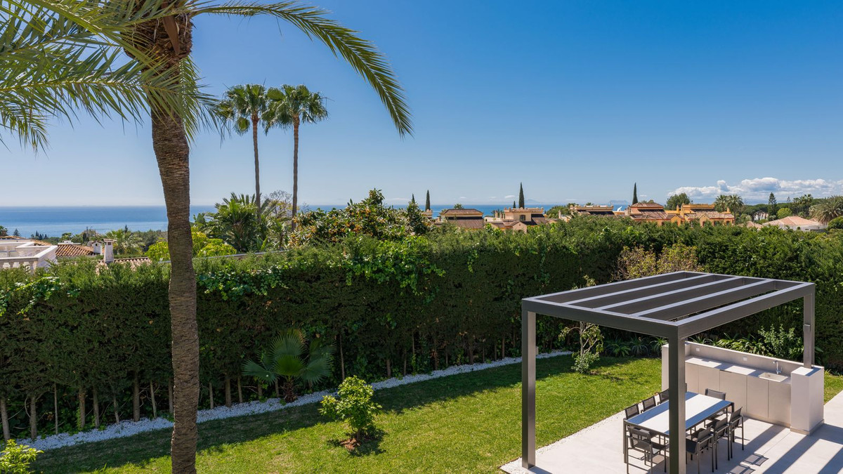5 Bed, 5 Bath, HouseFor Sale, Nagüeles, Malaga