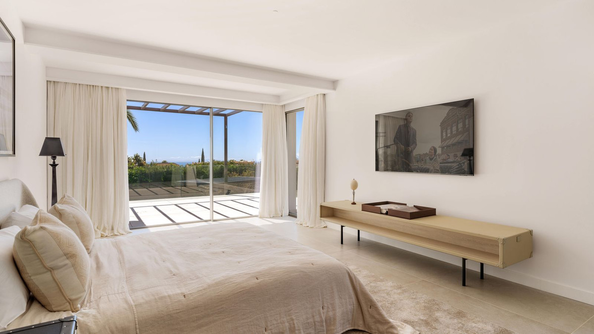 5 Bed, 5 Bath, HouseFor Sale, Nagüeles, Malaga