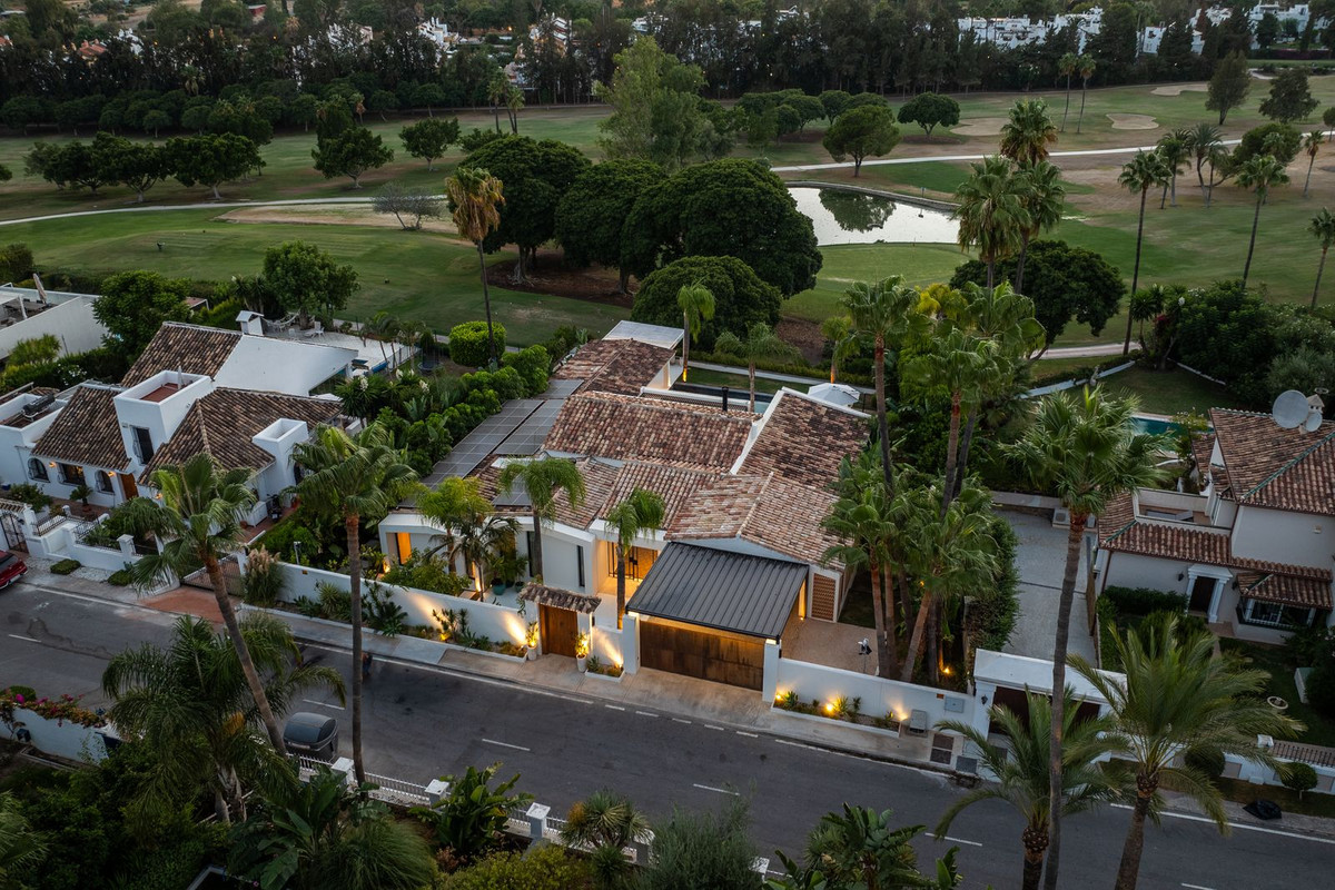 5 Bed, 7 Bath, HouseFor Sale, Nueva Andalucia, Malaga