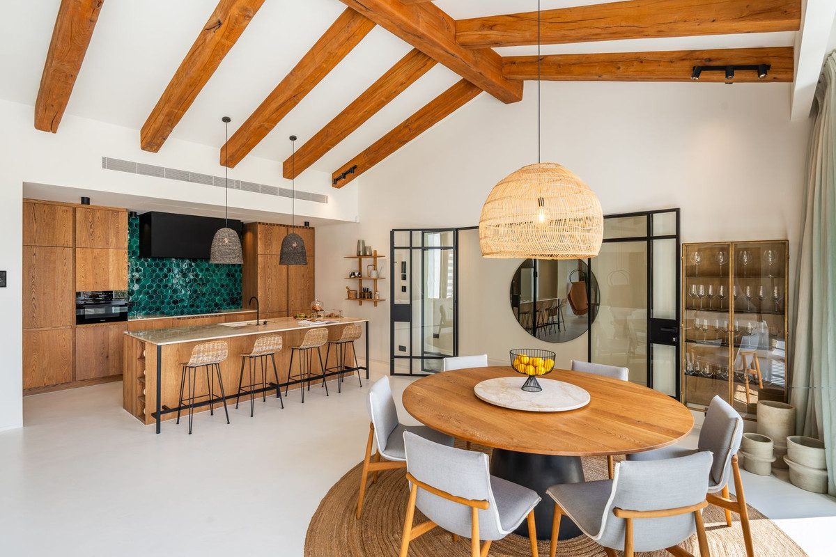 5 Bed, 7 Bath, HouseFor Sale, Nueva Andalucia, Malaga