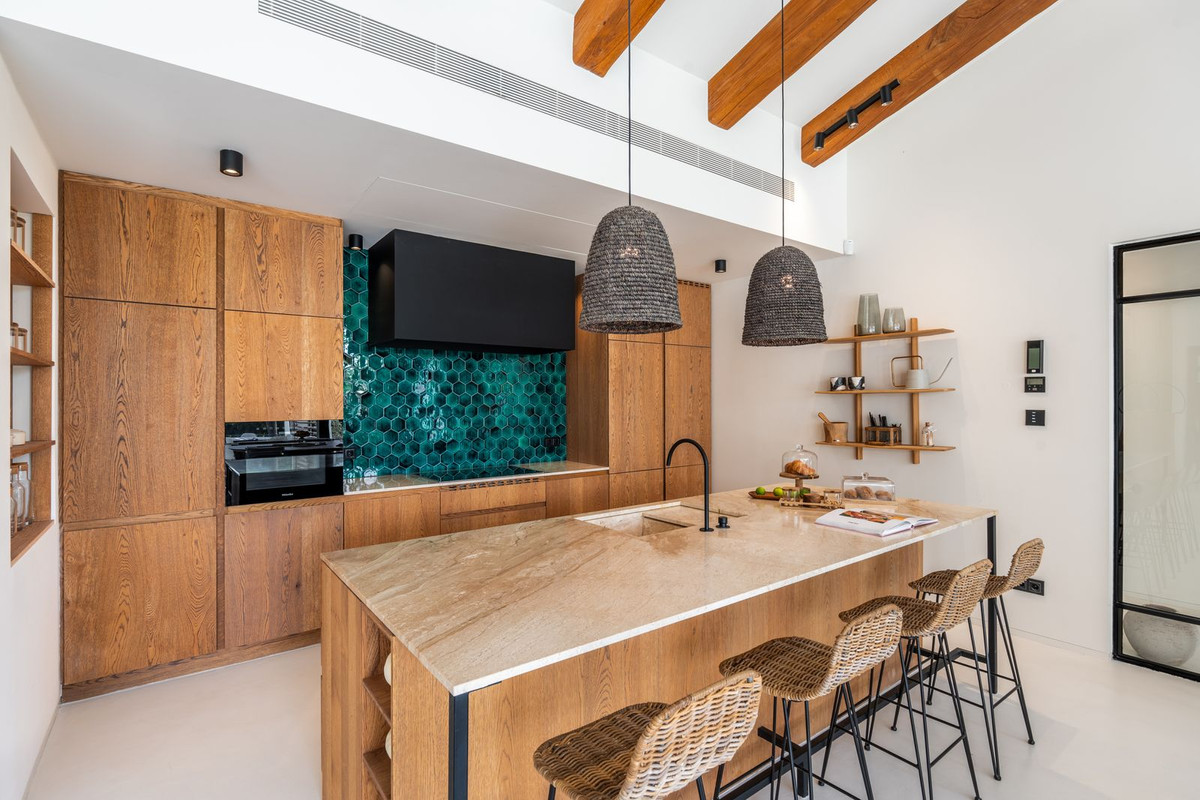 5 Bed, 7 Bath, HouseFor Sale, Nueva Andalucia, Malaga