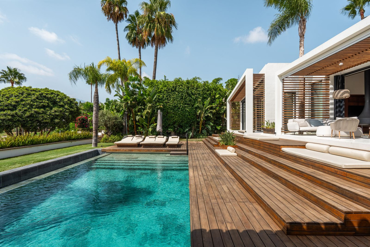 5 Bed, 7 Bath, HouseFor Sale, Nueva Andalucia, Malaga