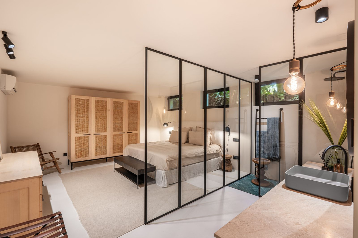 5 Bed, 7 Bath, HouseFor Sale, Nueva Andalucia, Malaga