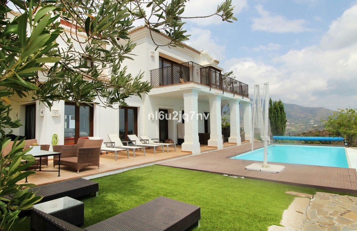 5 Bed, 5 Bath, HouseFor Sale, Benahavis, Malaga