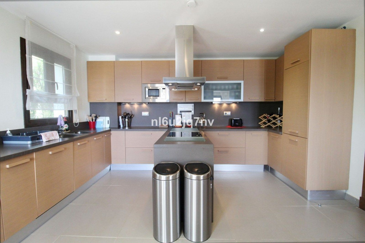 5 Bed, 5 Bath, HouseFor Sale, Benahavis, Malaga