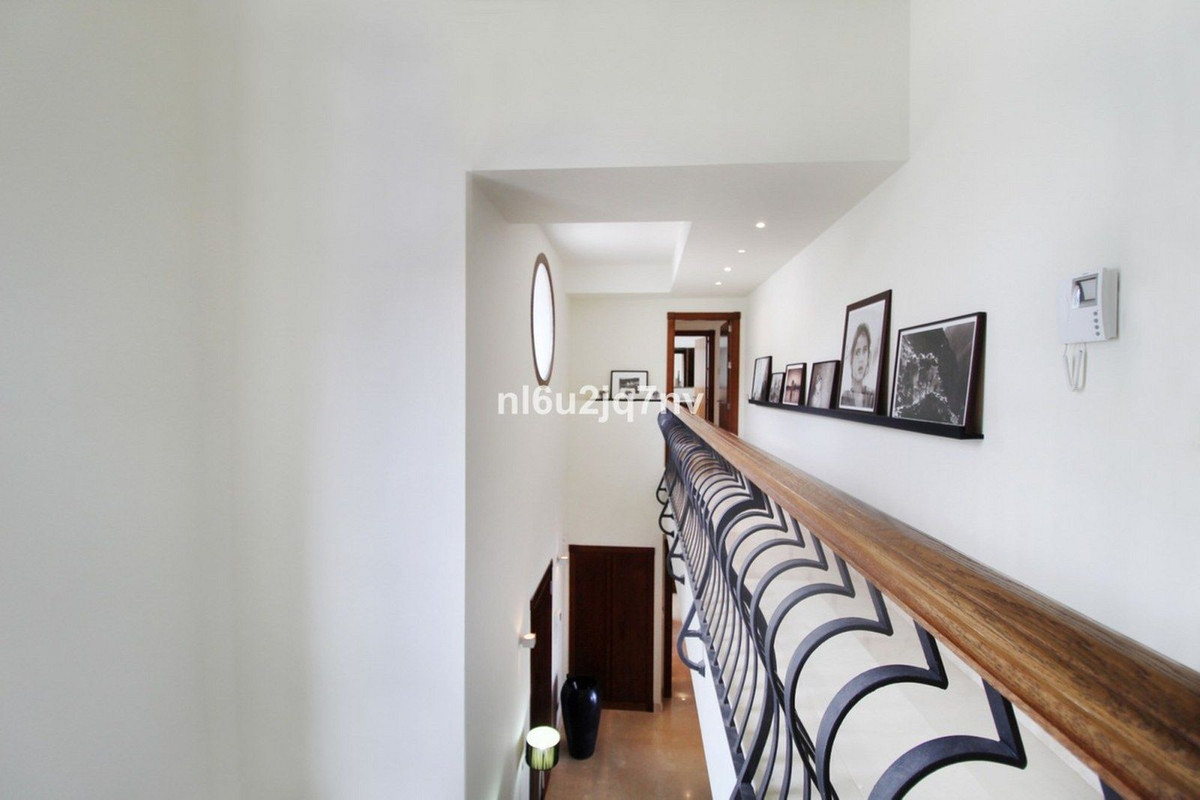 5 Bed, 5 Bath, HouseFor Sale, Benahavis, Malaga