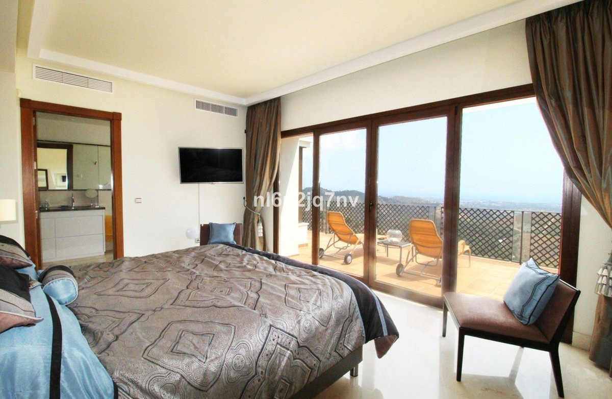 5 Bed, 5 Bath, HouseFor Sale, Benahavis, Malaga