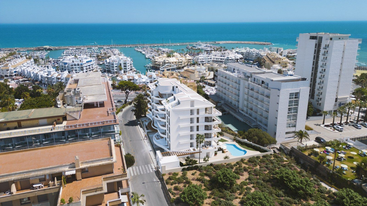2 Bed, 2 Bath, ApartmentFor Sale, Benalmadena Costa, Malaga