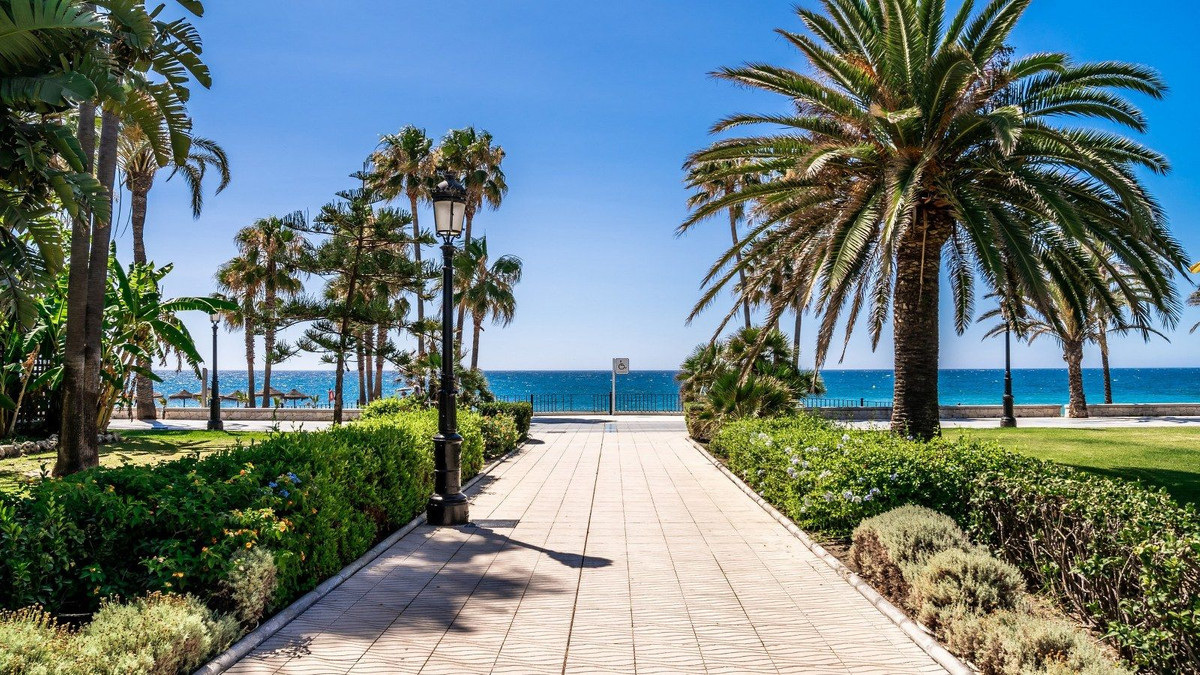 2 Bed, 2 Bath, ApartmentFor Sale, Marbella, Malaga