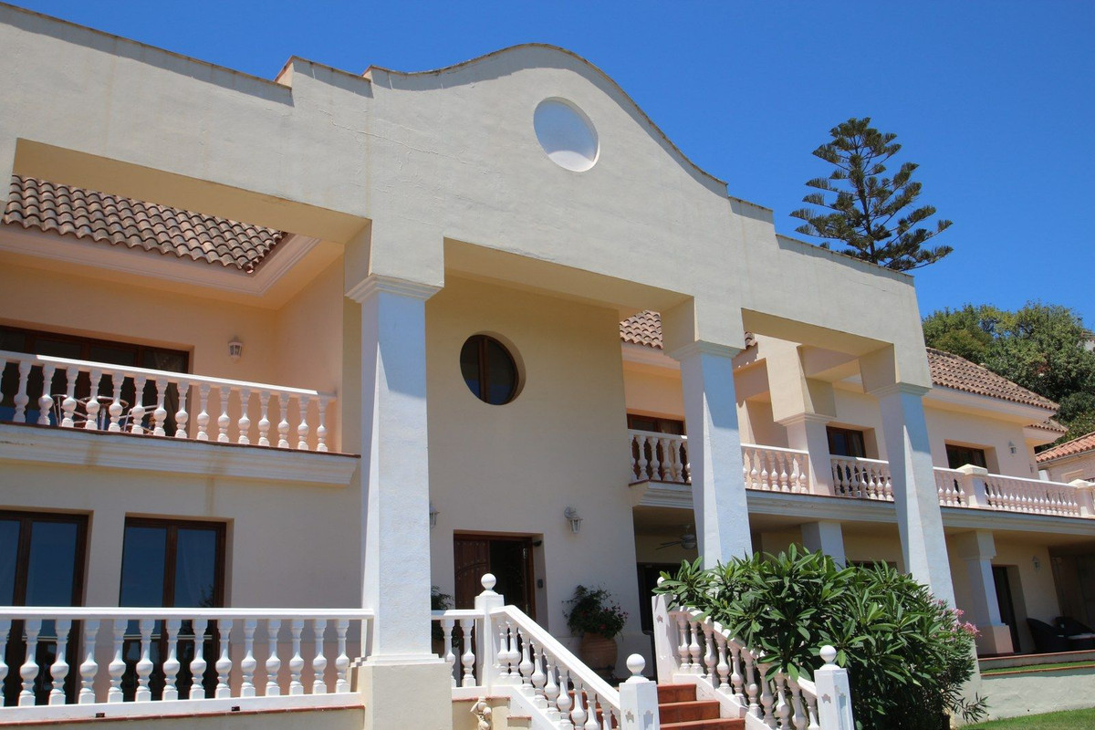 10 Bed, 10 Bath, HouseFor Sale, Benalmadena Pueblo, Malaga
