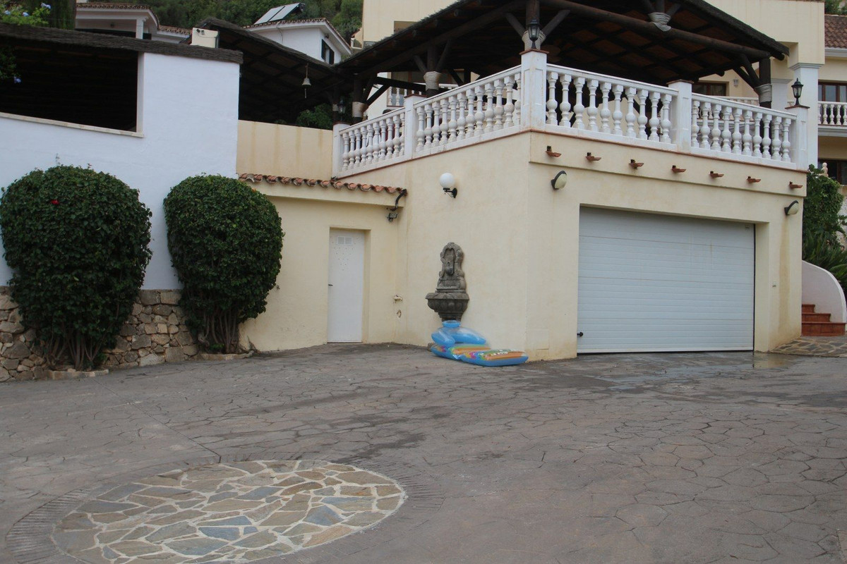 10 Bed, 10 Bath, HouseFor Sale, Benalmadena Pueblo, Malaga