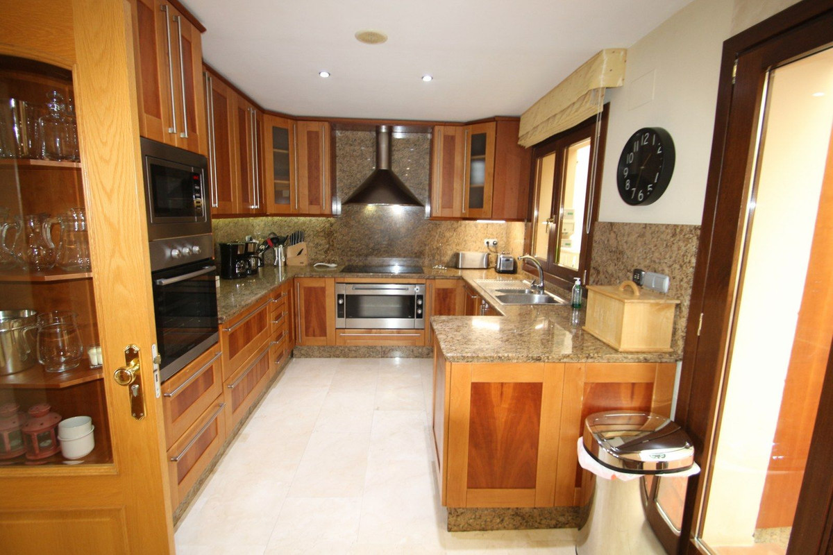 10 Bed, 10 Bath, HouseFor Sale, Benalmadena Pueblo, Malaga