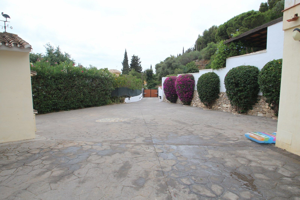 10 Bed, 10 Bath, HouseFor Sale, Benalmadena Pueblo, Malaga