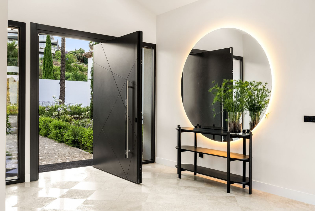 6 Bed, 6 Bath, HouseFor Sale, Los Flamingos Golf, Malaga