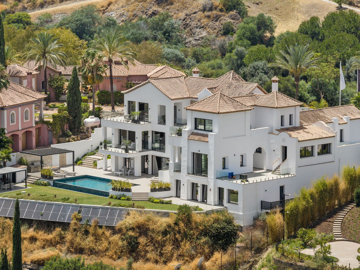 6 Bed, 6 Bath, HouseFor Sale, Los Flamingos Golf, Malaga