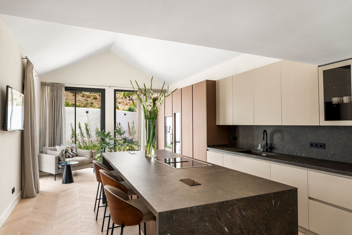 6 Bed, 6 Bath, HouseFor Sale, Los Flamingos Golf, Malaga