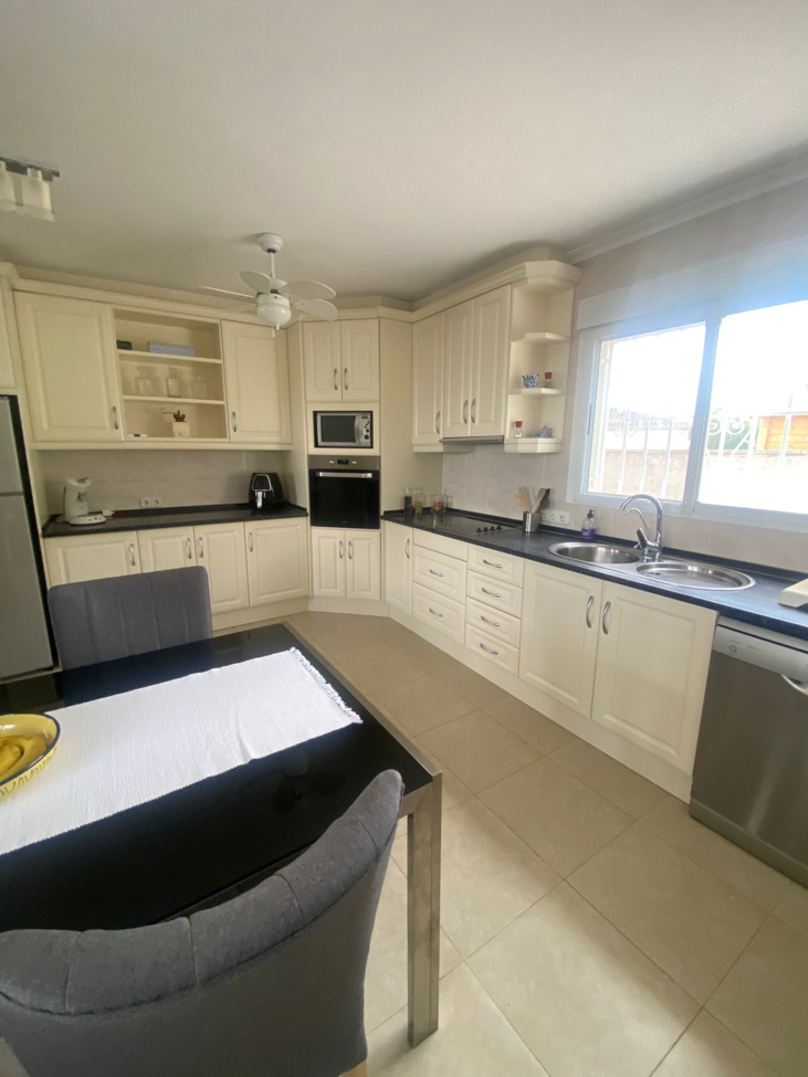 3 Bed, 2 Bath, HouseFor Sale, Algorfa, Alicante