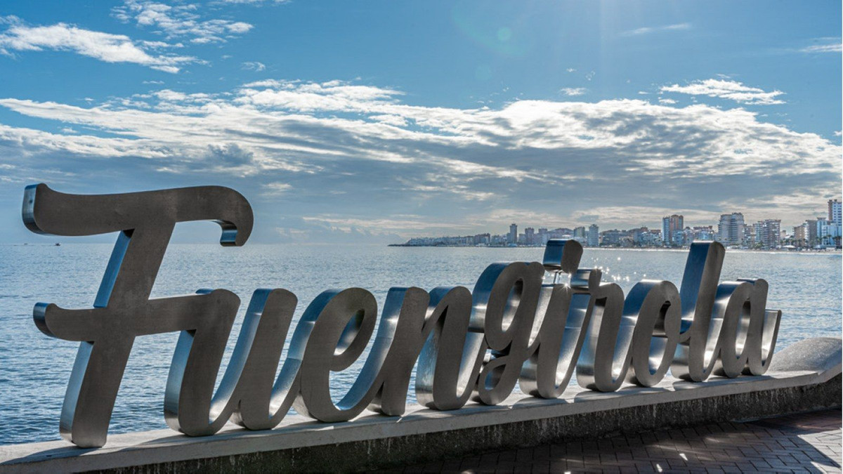 2 Bed, 2 Bath, ApartmentFor Sale, Fuengirola, Malaga