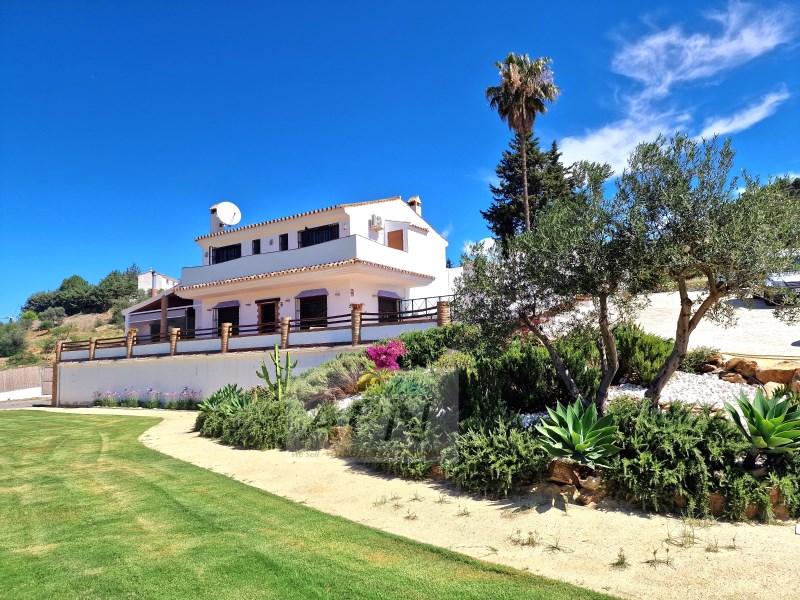 4 Bed, 4 Bath, HouseFor Sale, Carratraca, Malaga