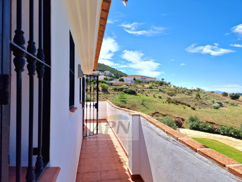 4 Bed, 4 Bath, HouseFor Sale, Carratraca, Malaga