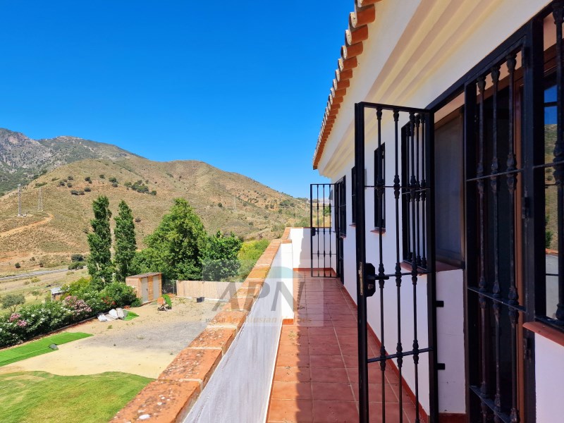 4 Bed, 4 Bath, HouseFor Sale, Carratraca, Malaga