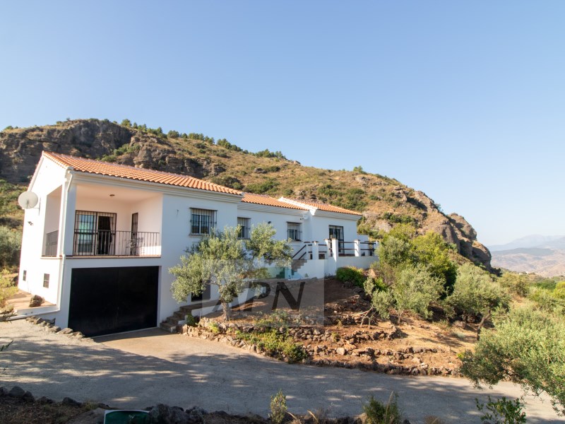 2 Bed, 4 Bath, HouseFor Sale, Álora, Malaga