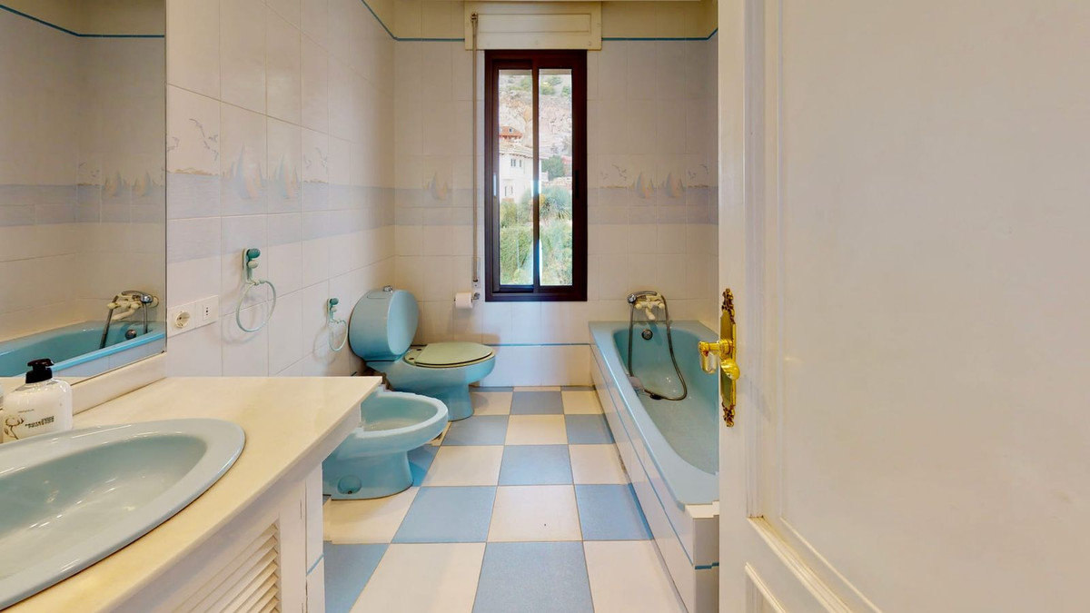 7 Bed, 7 Bath, HouseFor Sale, La Capellania, Malaga