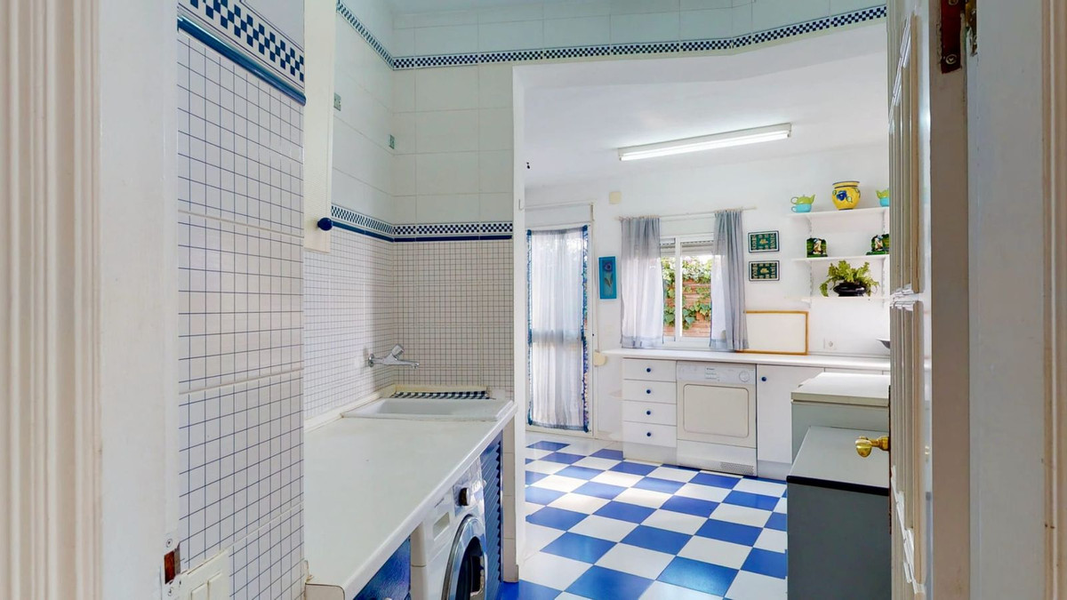 7 Bed, 7 Bath, HouseFor Sale, La Capellania, Malaga