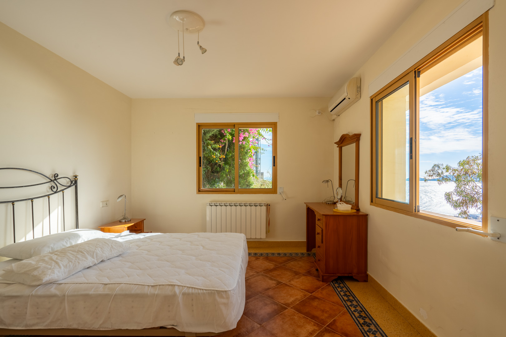 5 Bed, 3 Bath, HouseFor Sale, Javea, Alicante