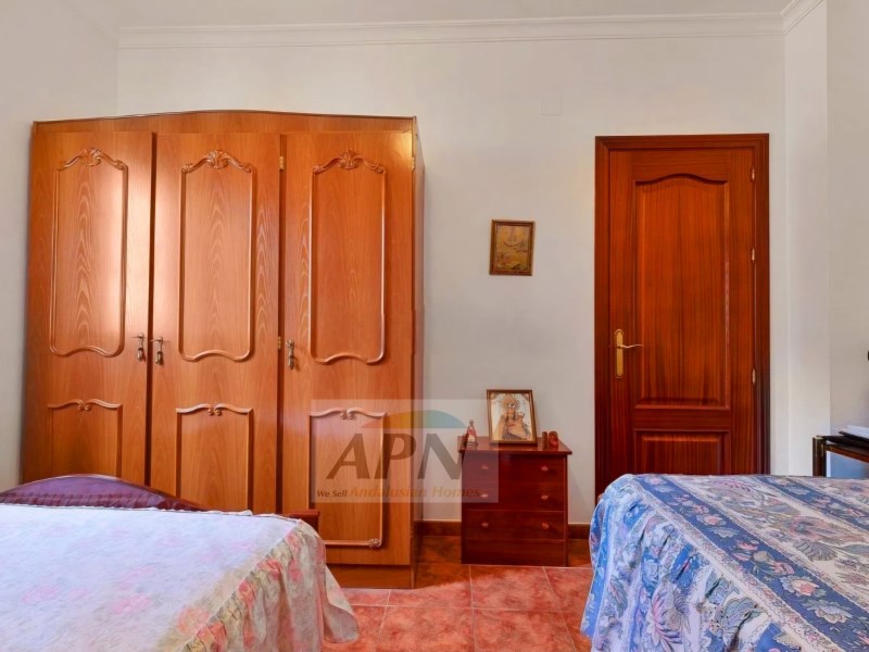 4 Bed, 2 Bath, HouseFor Sale, Álora, Malaga