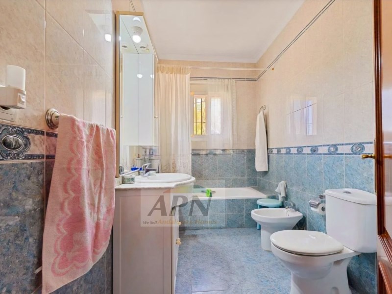 4 Bed, 2 Bath, HouseFor Sale, Álora, Malaga