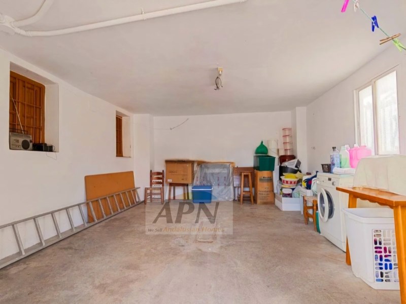 4 Bed, 2 Bath, HouseFor Sale, Álora, Malaga