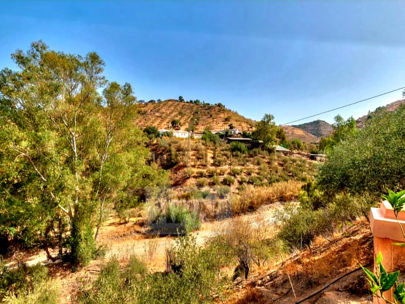 4 Bed, 2 Bath, HouseFor Sale, Álora, Malaga