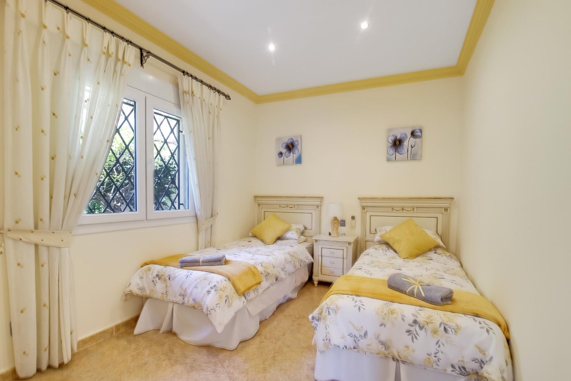 4 Bed, 3 Bath, HouseFor Sale, Moraira, Alicante