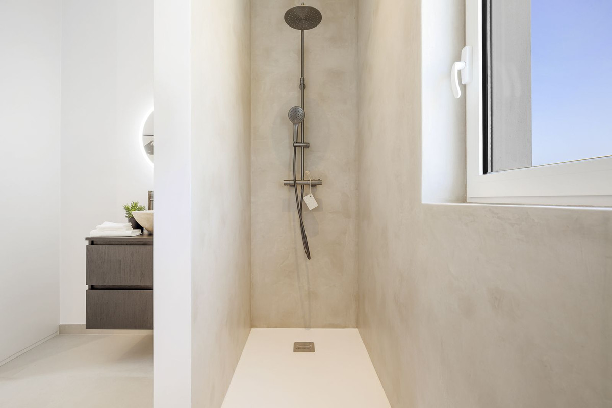 4 Bed, 4 Bath, HouseFor Sale, Casares Playa, Malaga