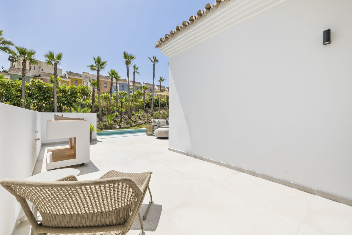 4 Bed, 4 Bath, HouseFor Sale, Casares Playa, Malaga