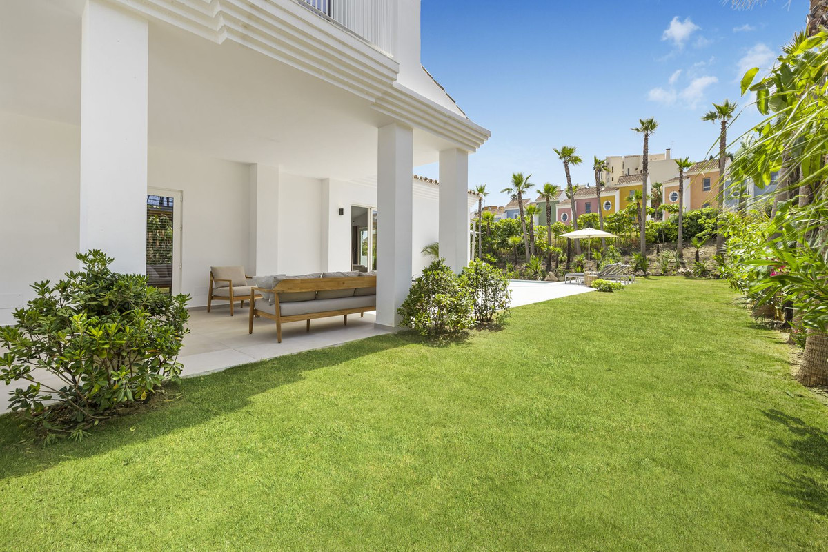 4 Bed, 4 Bath, HouseFor Sale, Casares Playa, Malaga