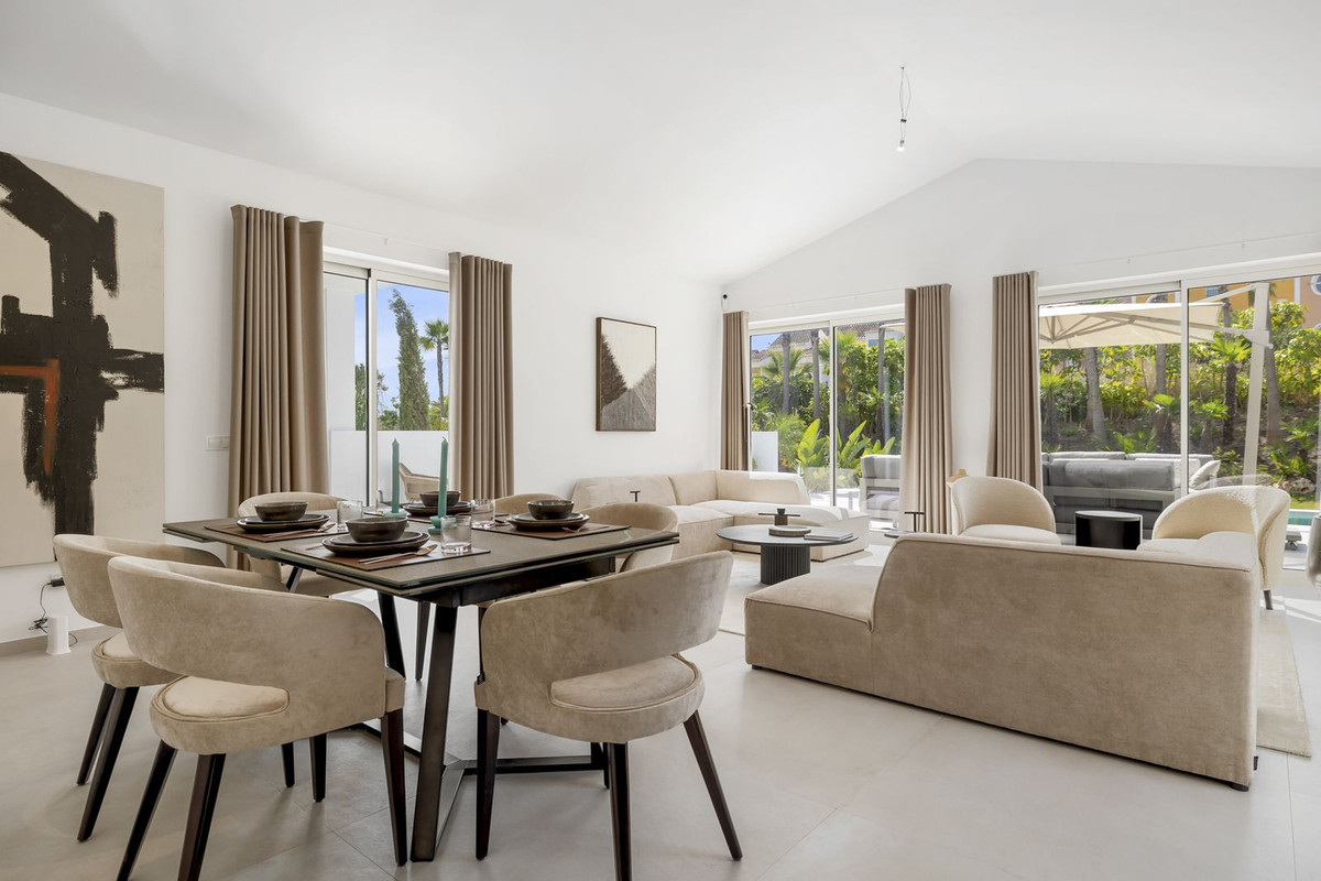 4 Bed, 4 Bath, HouseFor Sale, Casares Playa, Malaga