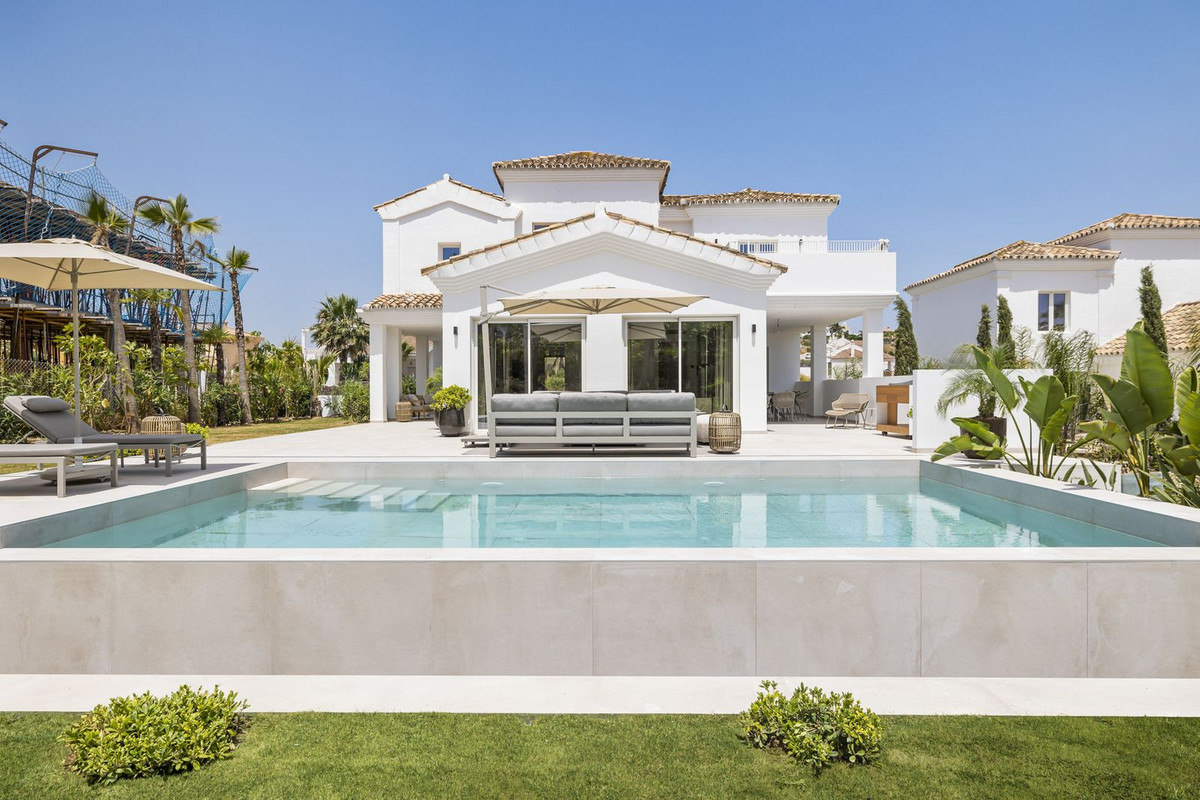 4 Bed, 4 Bath, HouseFor Sale, Casares Playa, Malaga