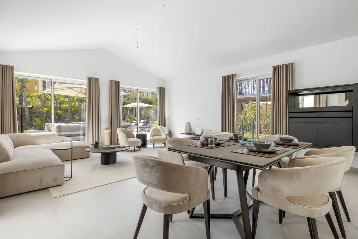 4 Bed, 4 Bath, HouseFor Sale, Casares Playa, Malaga