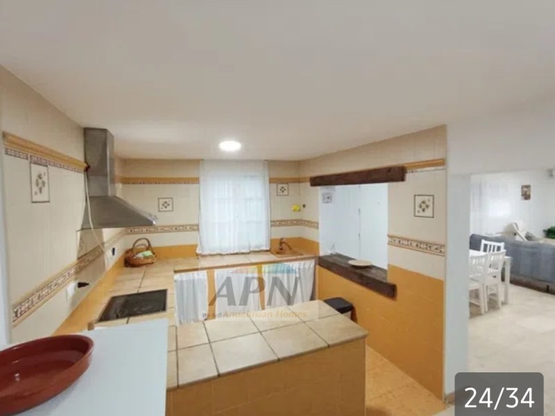 5 Bed, 2 Bath, HouseFor Sale, Álora, Malaga