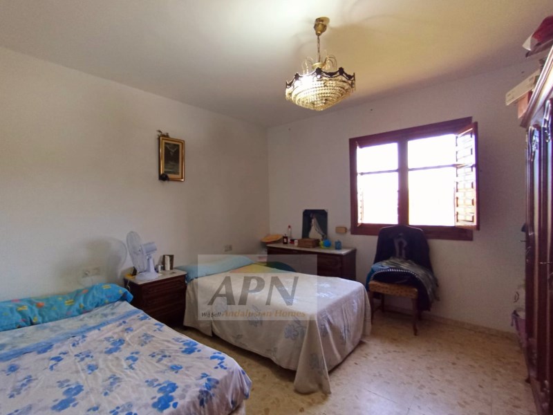 4 Bed, 2 Bath, HouseFor Sale, Álora, Malaga